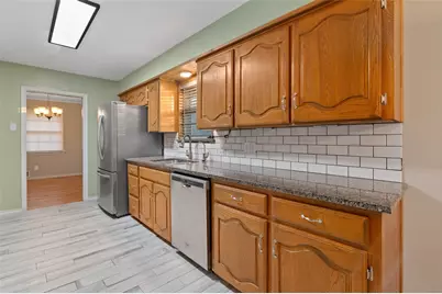 8815 Bretshire Drive, Dallas, TX 75228 - Photo 12