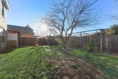 4153 Stinwick, Grand Prairie, TX 75052 - Photo 10