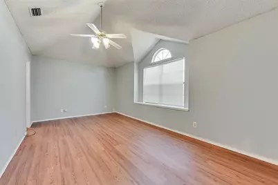 4153 Stinwick, Grand Prairie, TX 75052 - Photo 8