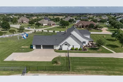 13101 Willow Tree Court, Fort Worth, TX 76052 - Photo 6