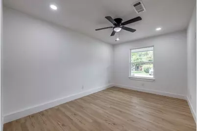 910 Darlene Lane, Arlington, TX 76010 - Photo 12