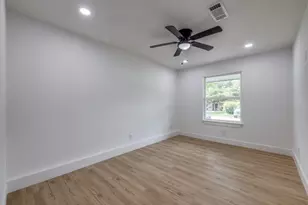 910 Darlene Ln, Arlington, TX 76010 - Photo 12