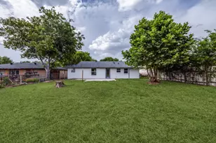 910 Darlene Ln, Arlington, TX 76010 - Photo 24