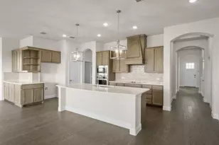 105 Grey Wolf Ct, Godley, TX 76044 - Photo 4