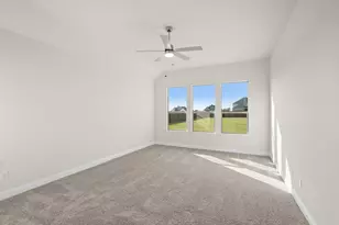 105 Grey Wolf Ct, Godley, TX 76044 - Photo 12