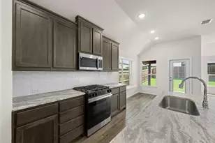 7740 Gatevine Ave, Joshua, TX 76058 - Photo 2