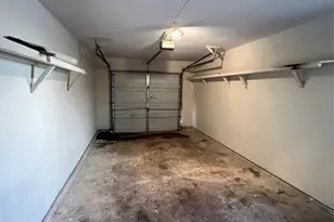 311 Navarro Ln, Grand Prairie, TX 75052 - Photo 20