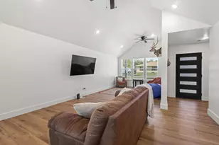 511 Maple St, Howe, TX 75459 - Photo 4