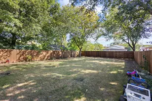 511 Maple St, Howe, TX 75459 - Photo 36