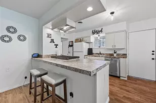 1711 Barton Dr, Arlington, TX 76010 - Photo 16