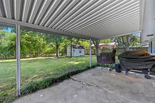 1711 Barton Dr, Arlington, TX 76010 - Photo 34