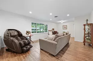 1711 Barton Dr, Arlington, TX 76010 - Photo 8