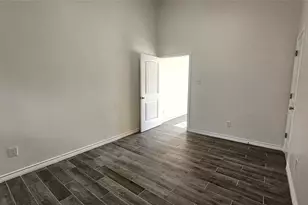 1405 E Sherman Dr, Denton, TX 76209 - Photo 12