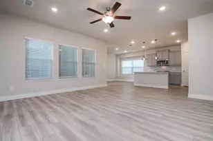 213 Town Pk Ave, Princeton, TX 75407 - Photo 2