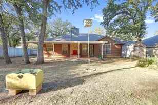 1108 Pine Ridge Dr, Azle, TX 76020 - Photo 36