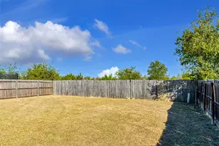 1021 Buffalo Springs Dr, Fort Worth, TX 76140 - Photo 36