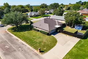 14 Lillis Park Cir, Denison, TX 75020 - Photo 32