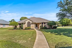 14 Lillis Park Cir, Denison, TX 75020 - Photo 2