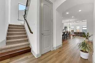 1807 Coopers Hawk Dr, Arlington, TX 76005 - Photo 22