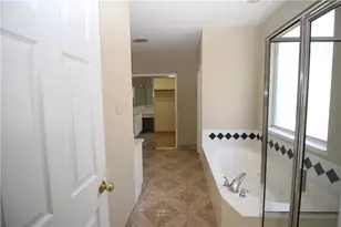 3845 Gillespie Dr, Carrollton, TX 75010 - Photo 14