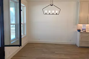 203 W Cherry St, Nocona, TX 76255 - Photo 8