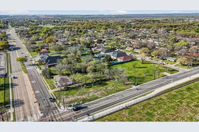 451 N Jim Miller Road, Dallas, TX 75217 - Photo 1