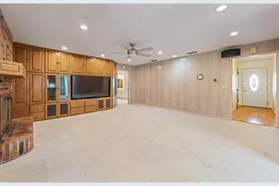 1003 Royal Lane, Graham, TX 76450 - Photo 4