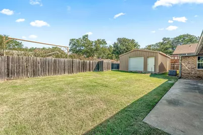 1003 Royal Lane, Graham, TX 76450 - Photo 30