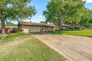 1003 Royal Ln, Graham, TX 76450 - Photo 36