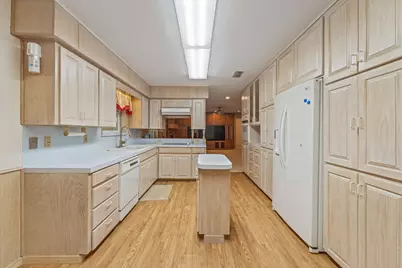 1003 Royal Lane, Graham, TX 76450 - Photo 8