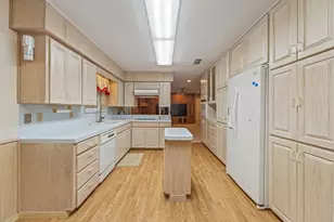 1003 Royal Ln, Graham, TX 76450 - Photo 8