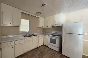 1480 10th St NE, Paris, TX 75460 - Photo 6