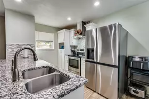 2012 Norfolk Dr, Arlington, TX 76015 - Photo 4