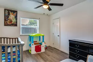 2012 Norfolk Dr, Arlington, TX 76015 - Photo 6