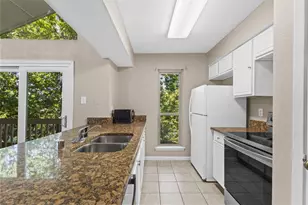 7107 Holly Hill Dr, Dallas, TX 75231 - Photo 8