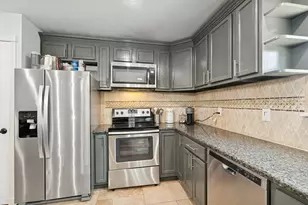 2102 Statler Dr, Carrollton, TX 75007 - Photo 4