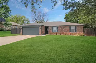 7008 Hanging Cliff Pl, North Richland Hills, TX 76182 - Photo 2