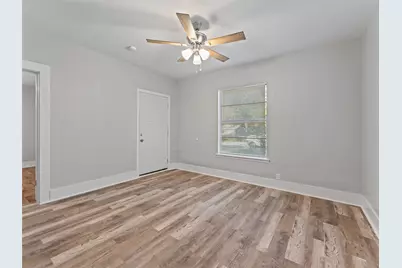 2610 Columbus Avenue, Fort Worth, TX 76164 - Photo 8