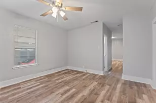 2610 Columbus Ave, Fort Worth, TX 76164 - Photo 2