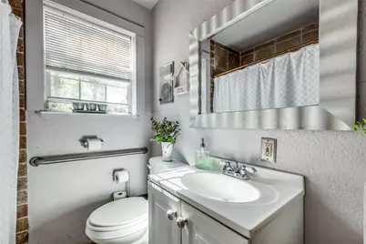 709 N Ewing Avenue, Dallas, TX 75203 - Photo 12