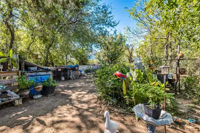 709 N Ewing Avenue, Dallas, TX 75203 - Photo 16