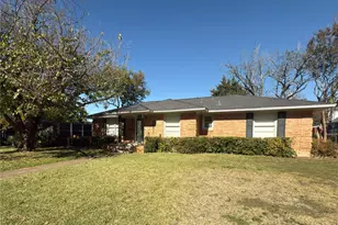 3951 Gaspar Dr, Dallas, TX 75220 - Photo 2