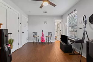 1405 Speight Ave, Waco, TX 76706 - Photo 8