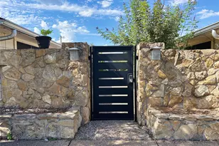 1405 Speight Ave, Waco, TX 76706 - Photo 2