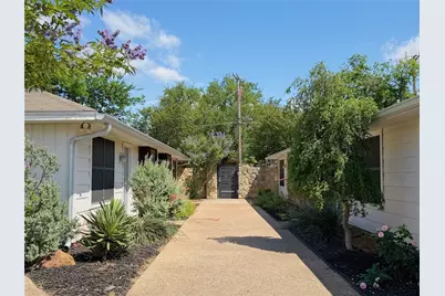 1405 Speight Avenue #5, Waco, TX 76706 - Photo 2