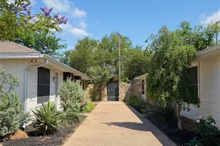 1405 Speight Ave, Waco, TX 76706 - Photo 2