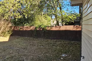 709 Beech St, Bonham, TX 75418 - Photo 12