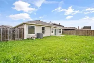 1404 Swan Ridge Dr, Sherman, TX 75092 - Photo 16