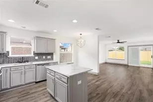 1404 Swan Ridge Dr, Sherman, TX 75092 - Photo 6