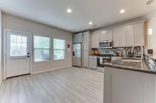 112 Ryburn St, Waxahachie, TX 75165 - Photo 6